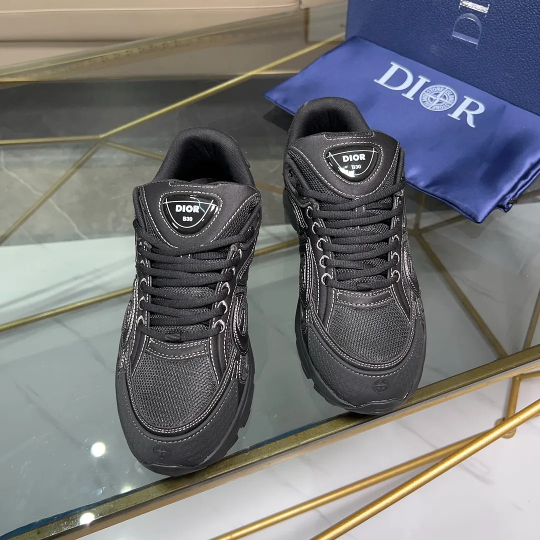 Men's Men's Shoes💰P460💰【DIOR】Dior's new B30 low-top sneakers✅ Carefully crafted from gray mesh fabric and white technical fabric, it features a CD30" graphic logo, and "DIO~B30" and "CD30" logos on the heel and tongue. The extra-light sculpted rubber sole is paired with iconic embellishments to enhance style, and internal stretch details create an ideal and comfortable wearing experience. Can be matched with a variety of casual looks to highlight a fashionable and modern sports style. Size: 38-44 (45 can be customized)